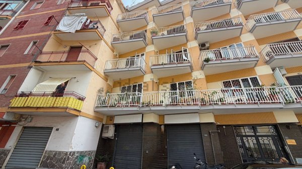 locale commerciale a Torre del Greco in zona Scappi / Lava Nuova / Montedoro