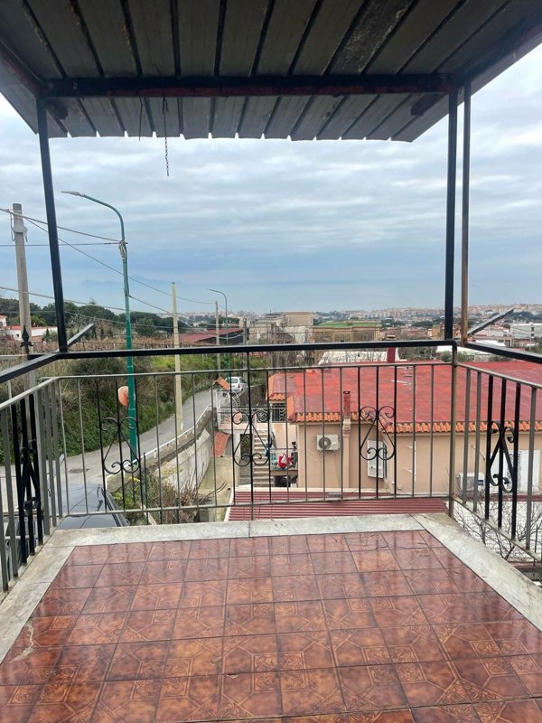appartamento a Torre del Greco in zona Scappi / Lava Nuova / Montedoro