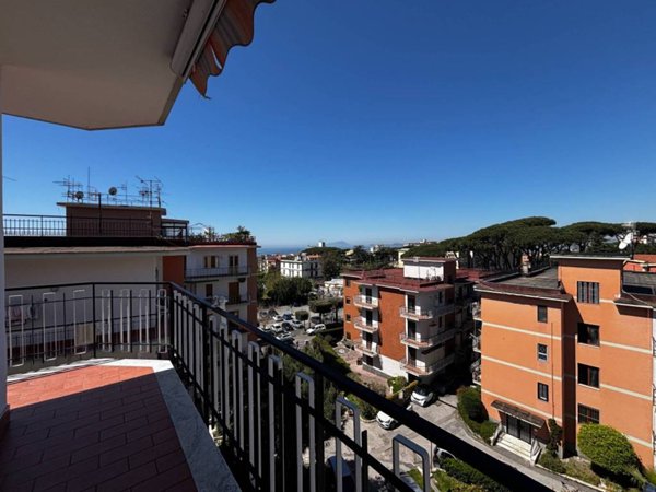 ufficio in vendita a Torre del Greco in zona Centro Città