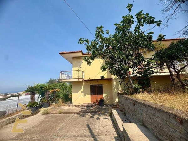 casa indipendente in vendita a Torre del Greco