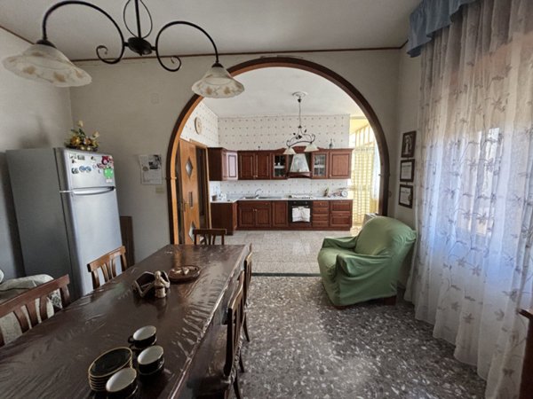 appartamento in vendita a Torre del Greco in zona Litoranea