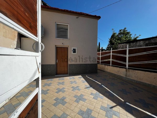 appartamento in vendita a Torre del Greco in zona Santa Maria la Bruna