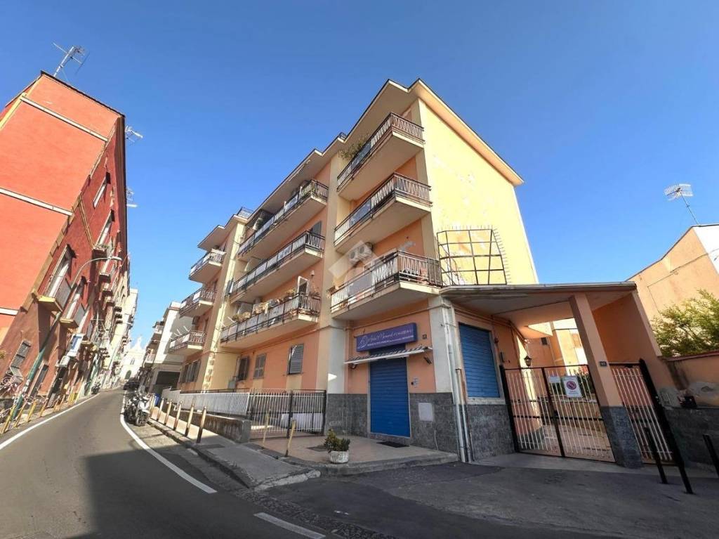 appartamento a Torre del Greco in zona Scappi / Lava Nuova / Montedoro