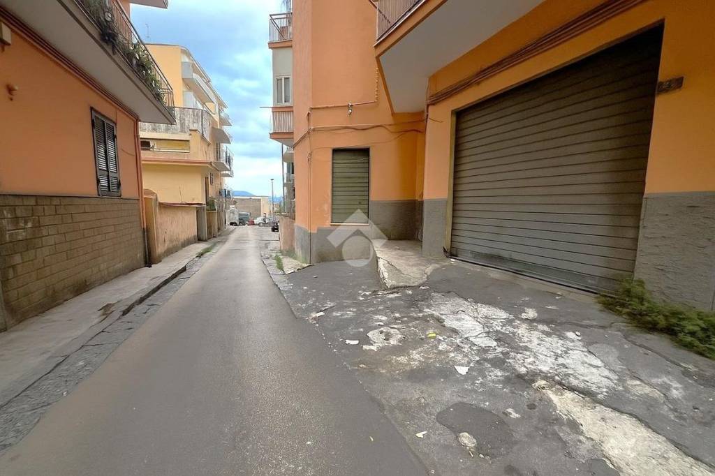 box auto in vendita a Torre del Greco