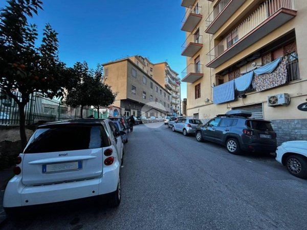 box auto in vendita a Torre del Greco in zona Vesuviana