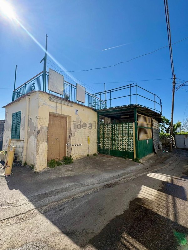 appartamento in vendita a Torre del Greco in zona Santa Maria la Bruna