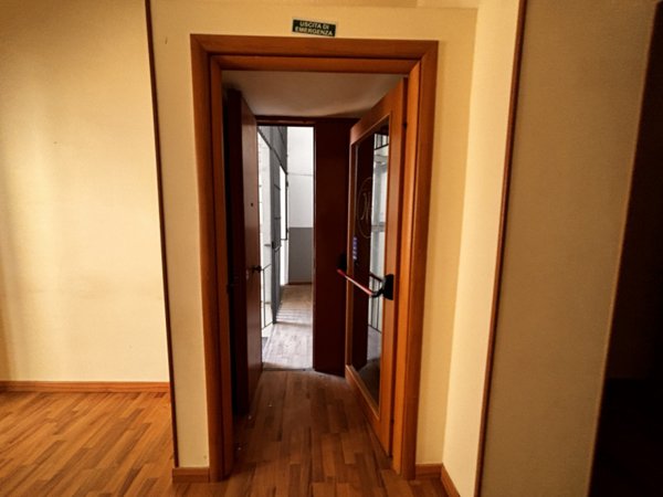 ufficio in vendita a Torre del Greco in zona Centro Città
