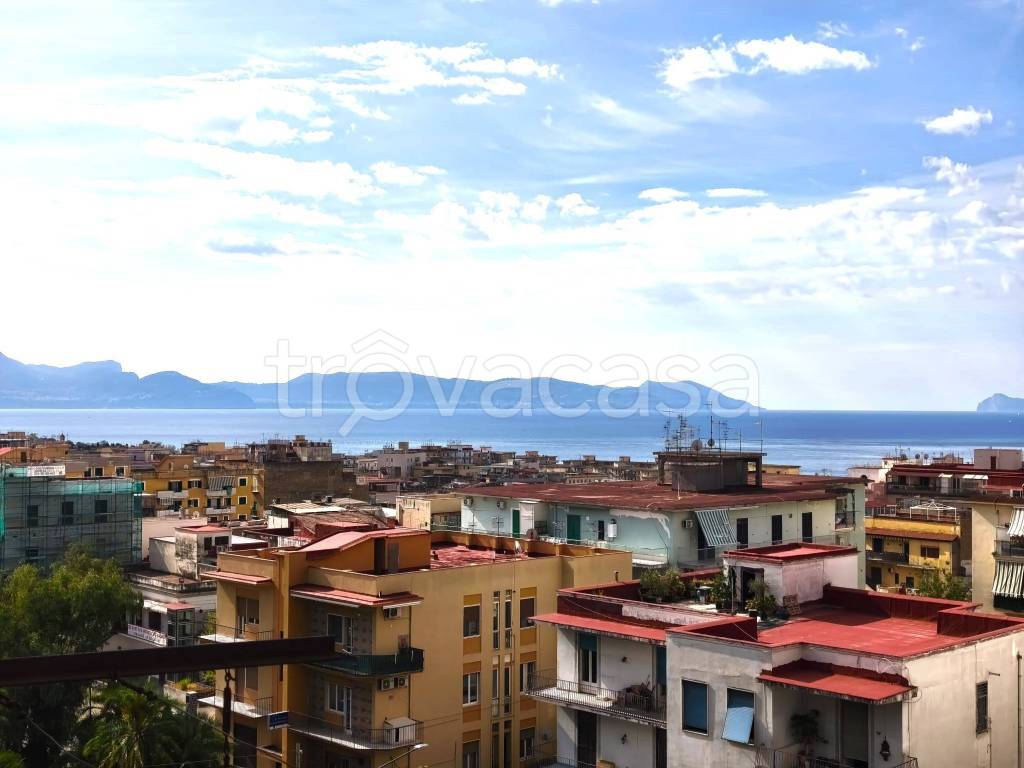 appartamento a Torre del Greco in zona Scappi / Lava Nuova / Montedoro