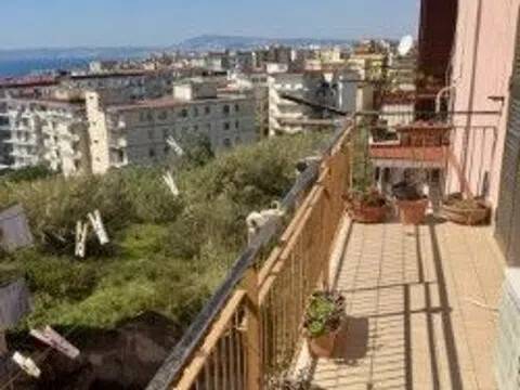 appartamento in vendita a Torre del Greco in zona Centro Città