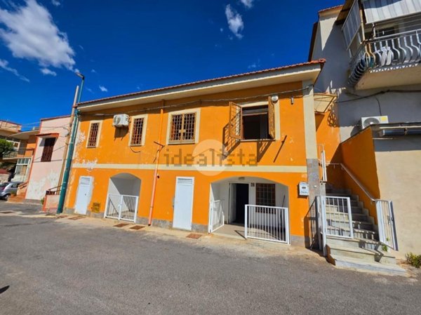 appartamento in vendita a Torre del Greco in zona Litoranea