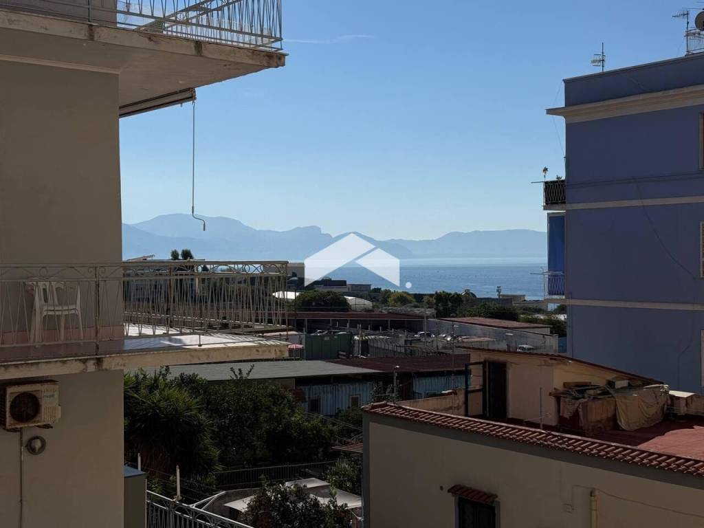 appartamento in vendita a Torre del Greco in zona Vesuviana