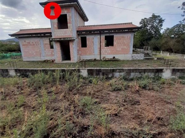 casa indipendente in vendita a Tufino