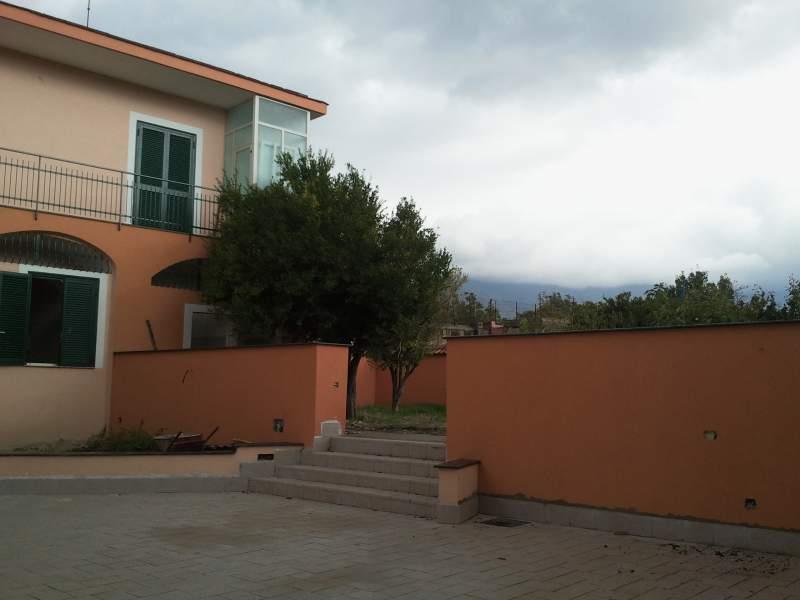 casa indipendente in vendita a Tufino