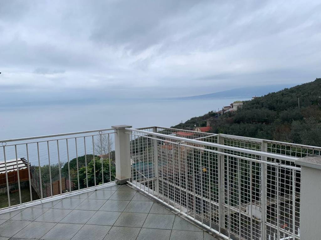 appartamento in vendita a Vico Equense