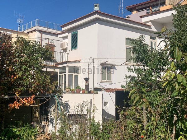 casa semindipendente in vendita a Vico Equense in zona Moiano