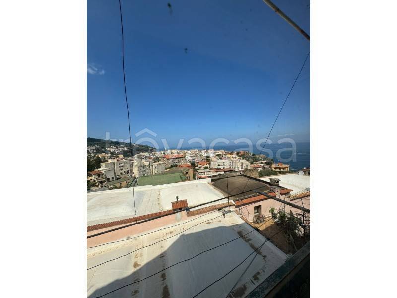 appartamento in vendita a Vico Equense