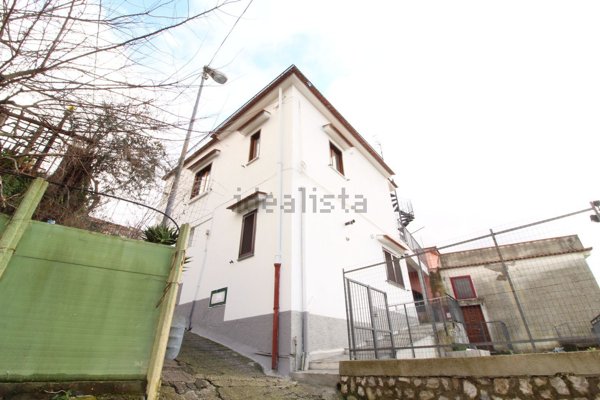 appartamento in vendita a Vico Equense in zona Moiano