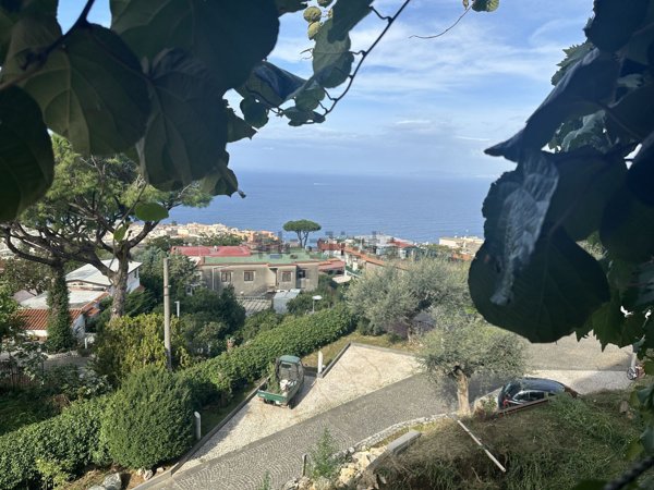 appartamento in vendita a Vico Equense