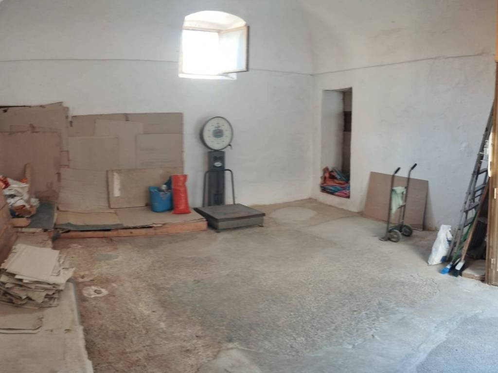 negozio in vendita a Vico Equense in zona Massaquano