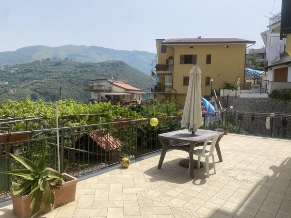 appartamento in vendita a Vico Equense in zona Fornacelle