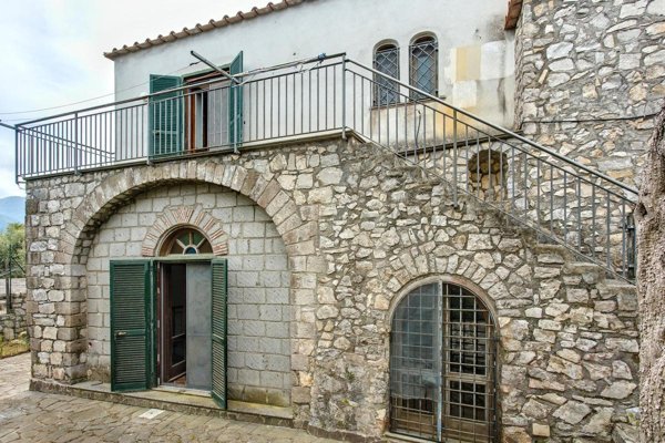 casa indipendente in vendita a Vico Equense