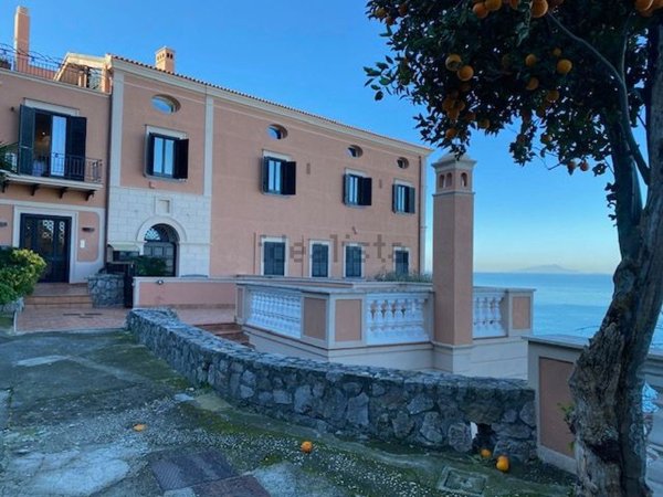 appartamento in vendita a Vico Equense