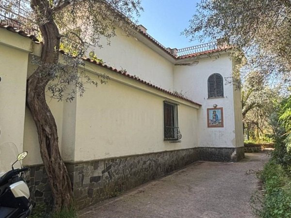 casa indipendente in vendita a Vico Equense
