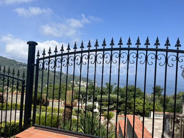 appartamento in vendita a Vico Equense in zona Sant'Andrea