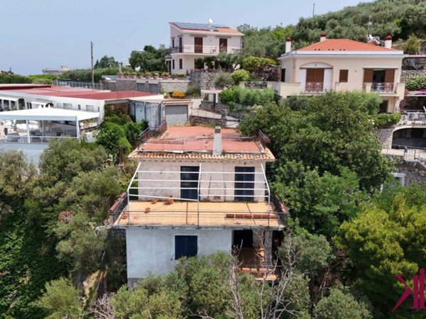 casa indipendente in vendita a Vico Equense in zona Seiano