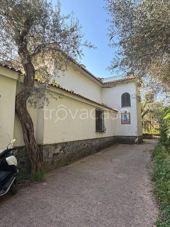 casa indipendente in vendita a Vico Equense