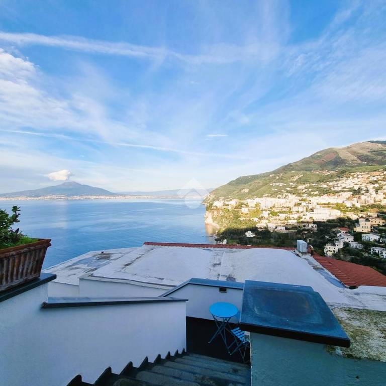 appartamento in vendita a Vico Equense in zona Seiano