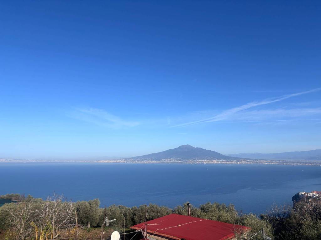 appartamento in vendita a Vico Equense in zona Montechiaro