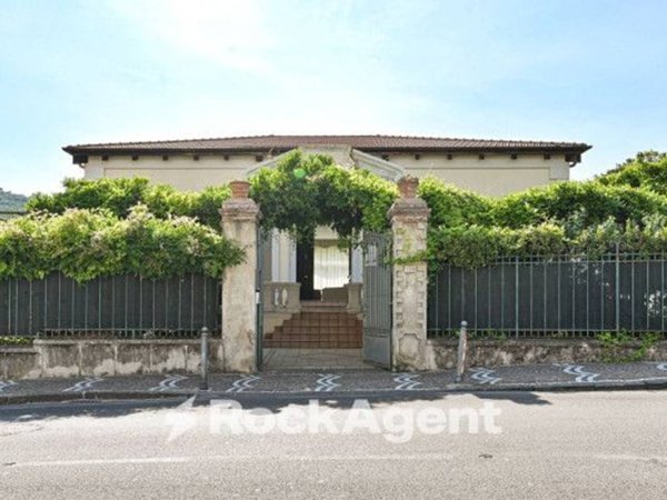 casa indipendente in vendita a Vico Equense in zona Seiano