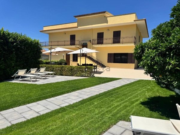 casa indipendente in vendita a Vico Equense in zona Ticciano