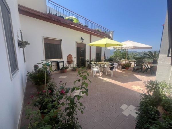 appartamento in vendita a Vico Equense in zona Massaquano