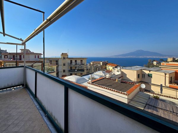 appartamento in vendita a Vico Equense in zona Seiano