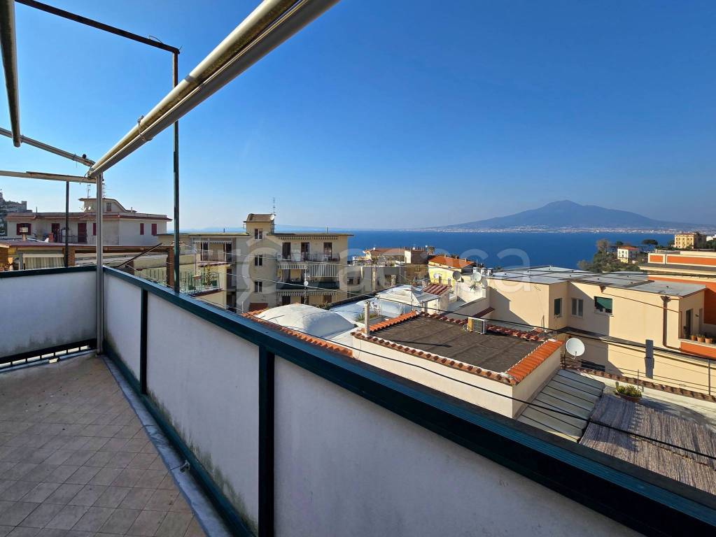 appartamento in vendita a Vico Equense in zona Seiano