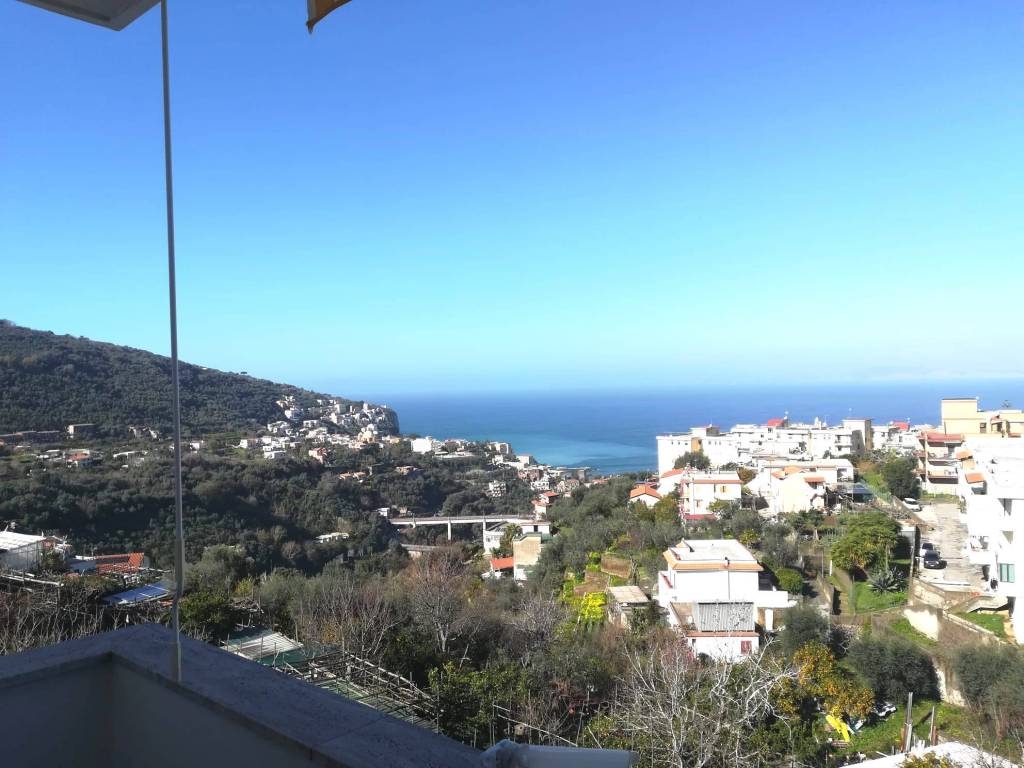 appartamento in vendita a Vico Equense