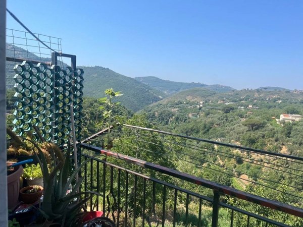 appartamento in vendita a Vico Equense in zona Massaquano