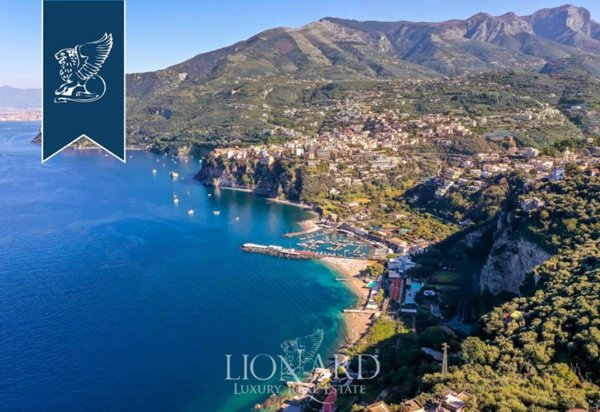 casa indipendente in vendita a Vico Equense