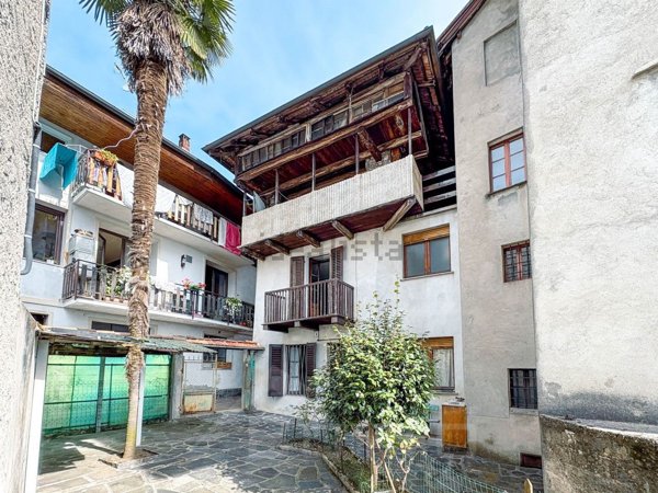 casa indipendente in vendita a Vico Equense in zona Arola