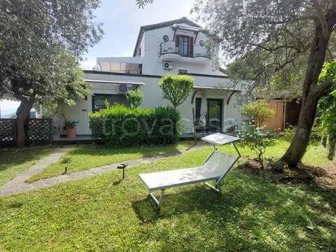 casa indipendente in vendita a Vico Equense