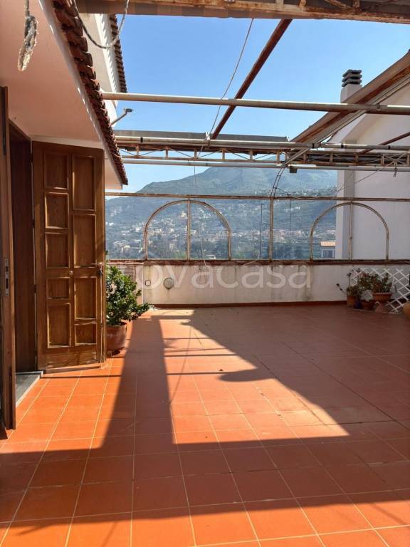 appartamento in vendita a Vico Equense in zona Seiano