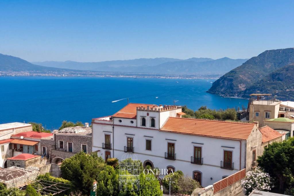 casa indipendente in vendita a Vico Equense