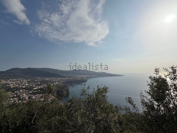 appartamento in vendita a Vico Equense in zona Montechiaro