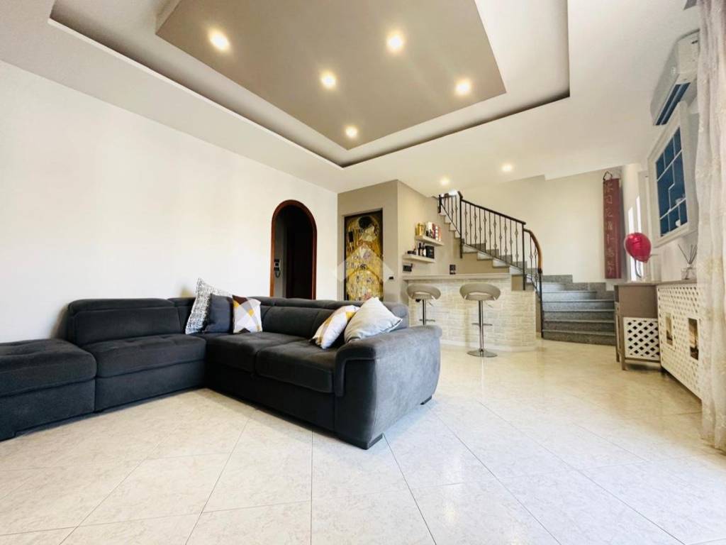 intera palazzina in vendita a Villaricca