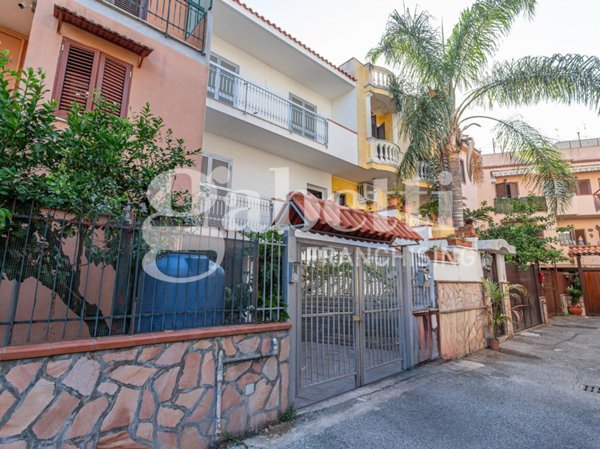 casa indipendente in vendita a Villaricca