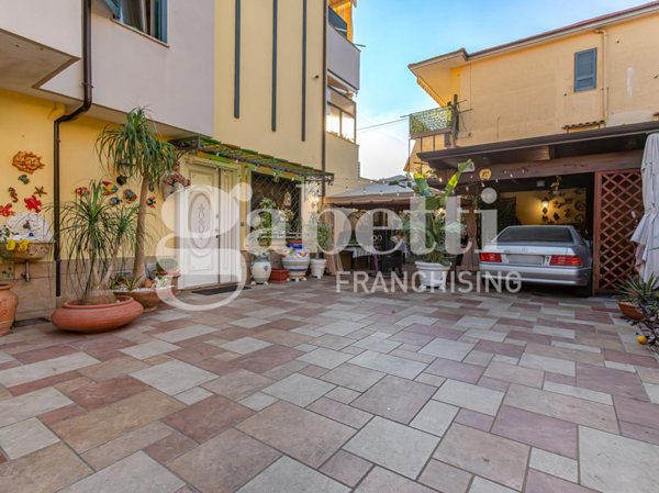 casa indipendente in vendita a Villaricca