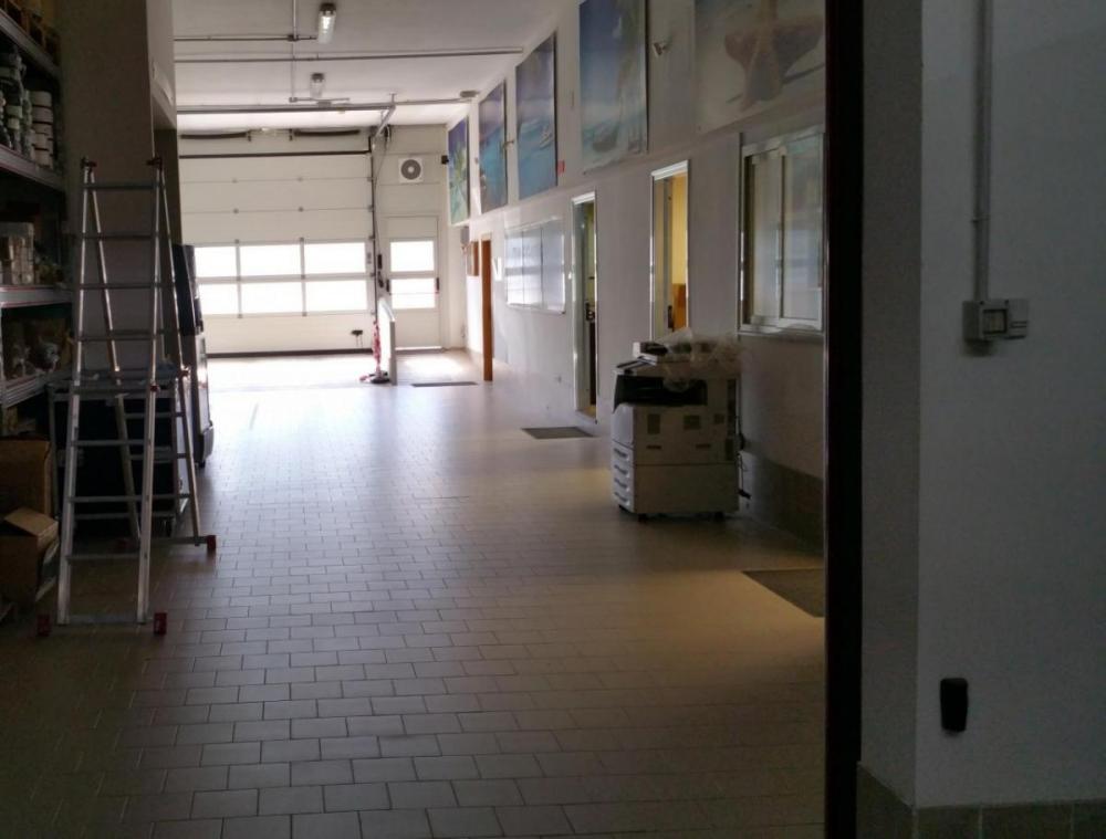 locale commerciale in vendita a Villaricca