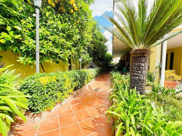 casa indipendente in vendita a Villaricca